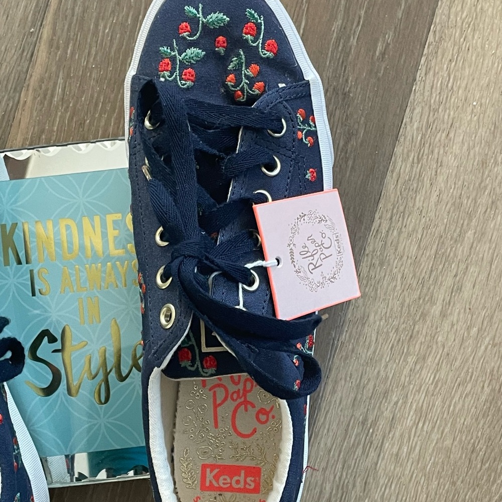 Keds Rifle Company Crew Kick Strawberry Embroidered Sneaker - Picture 4 of 11